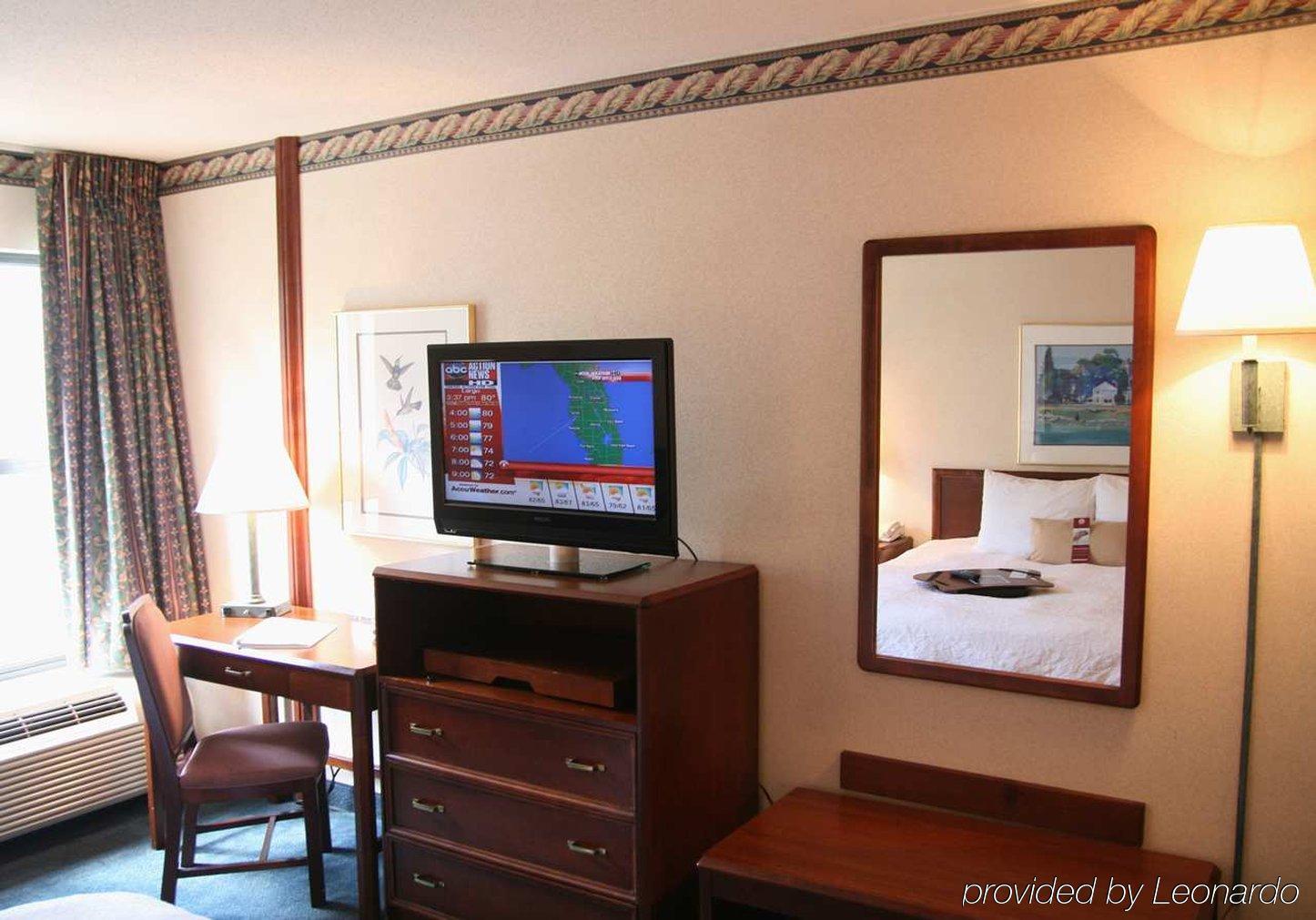 Hampton Inn & Suites Tampa-North Pokoj fotografie